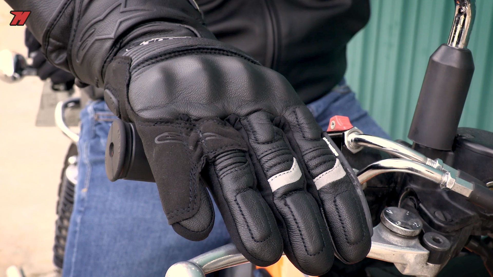 Best winter motorcycle gloves. Which one is the best? · Motocard
